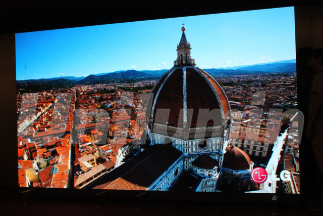 UTV高清小间距LED显示屏现场播放画面